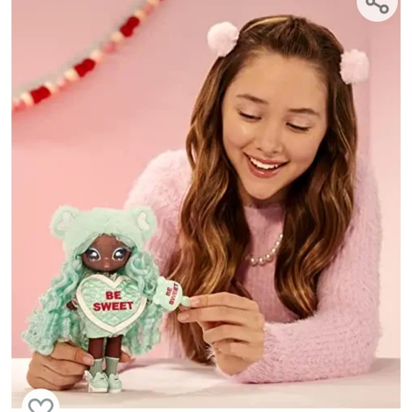 MGA Entertainment Na Na Na Surprise Cynthia Sweets - Picture 5 of 10